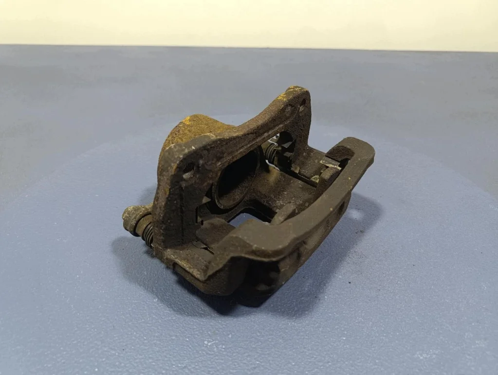 Bremssattel vorne rechts Kia Sorento II image 7