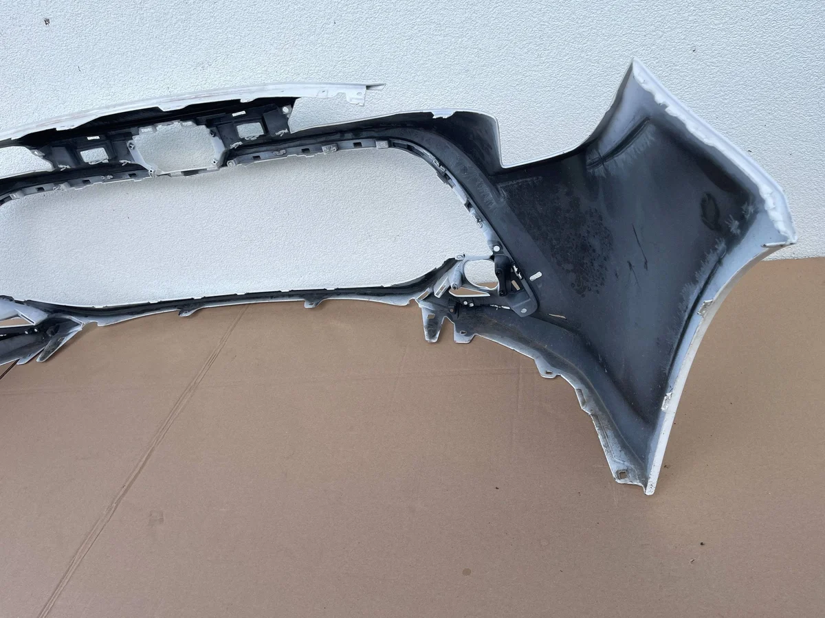Front Bumper Toyota Corolla E21 Used image 8