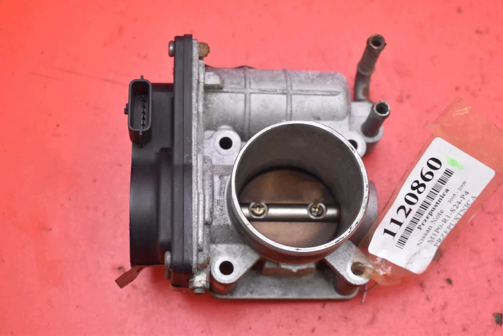 Gasklephuis Nissan Note 1.6 16V 05-09 Gebruikt