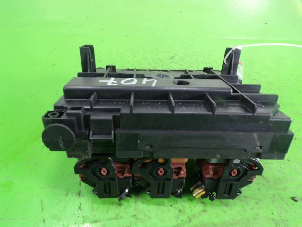 Sicherungskasten Peugeot 407 1.6 HDI 9HZ image 4
