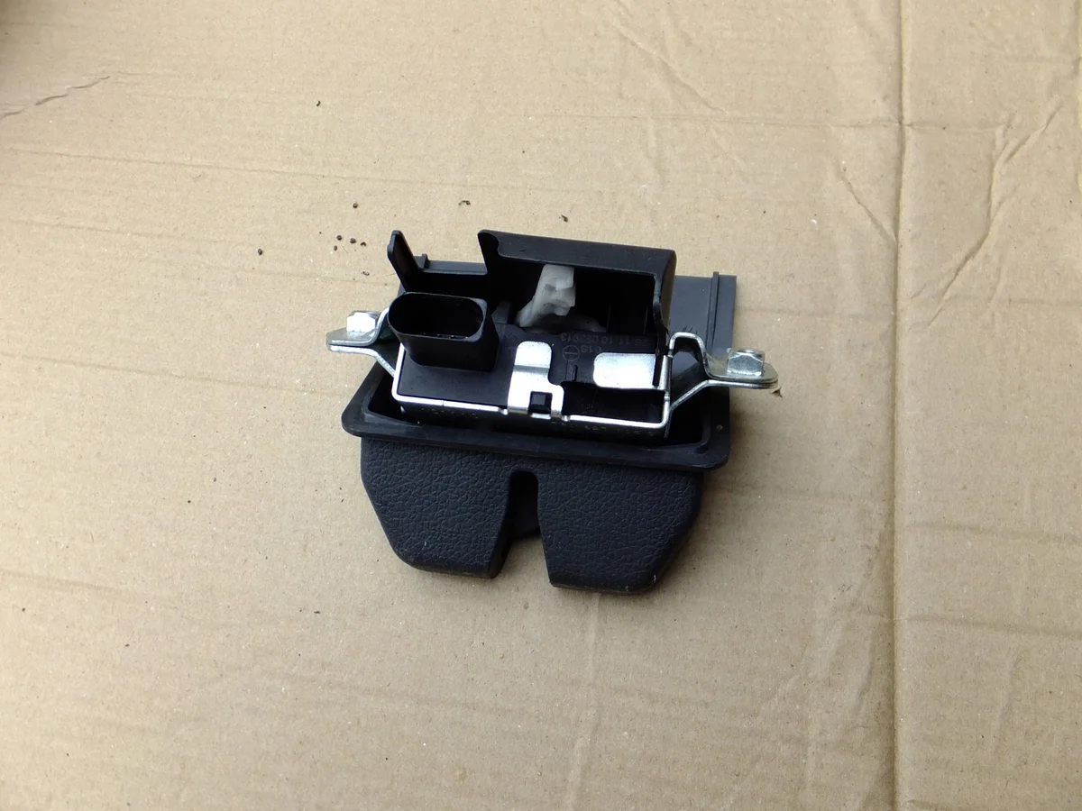 Fechadura Porta-malas Seat Alhambra II 7P0827505G