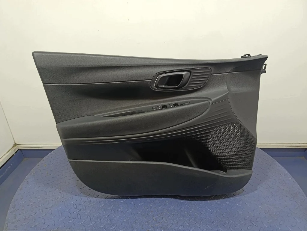 Hyundai i20 III deurpaneel bekleding links