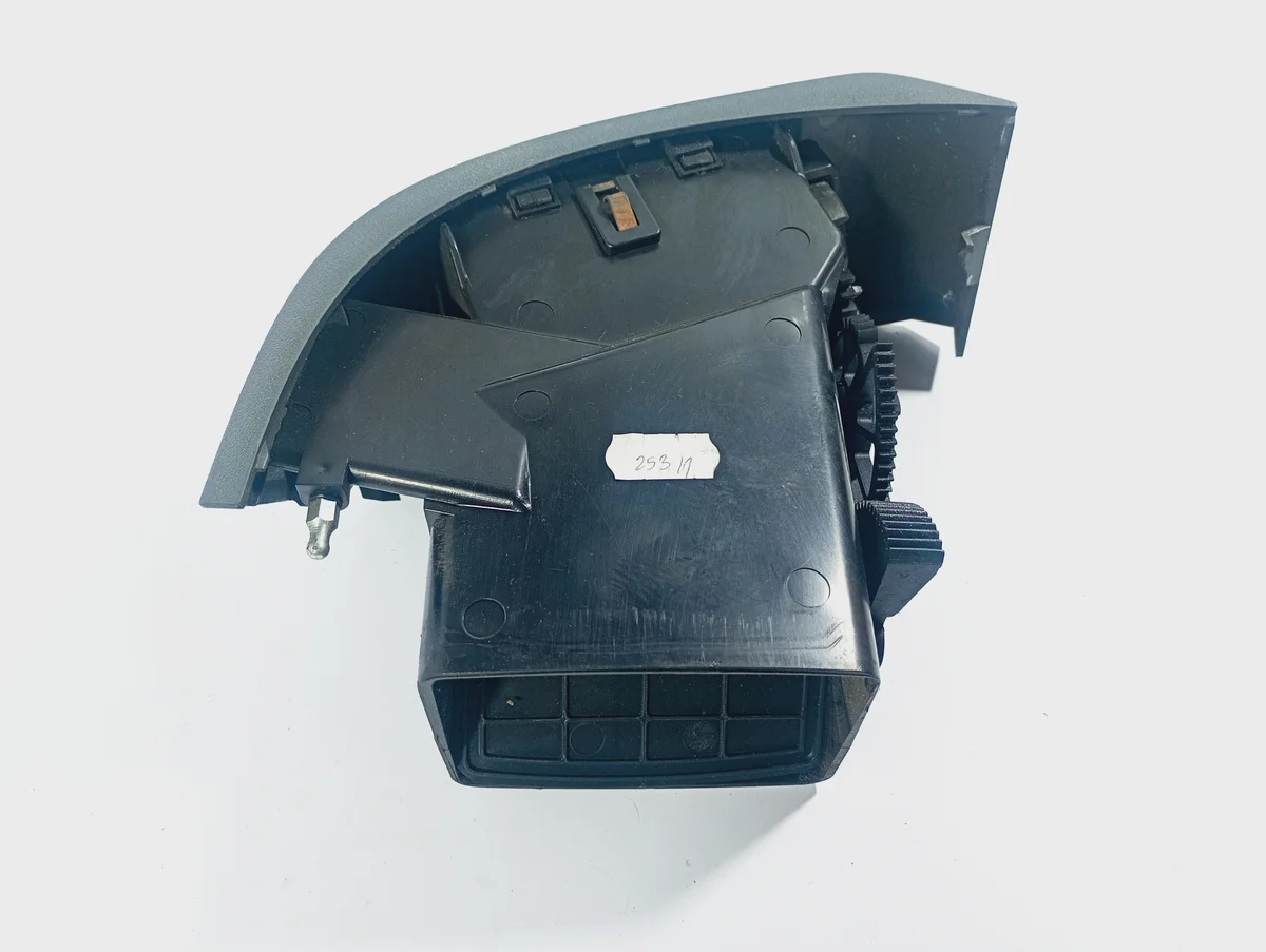 Grille de ventilation Peugeot Boxer 2 Droit image 4