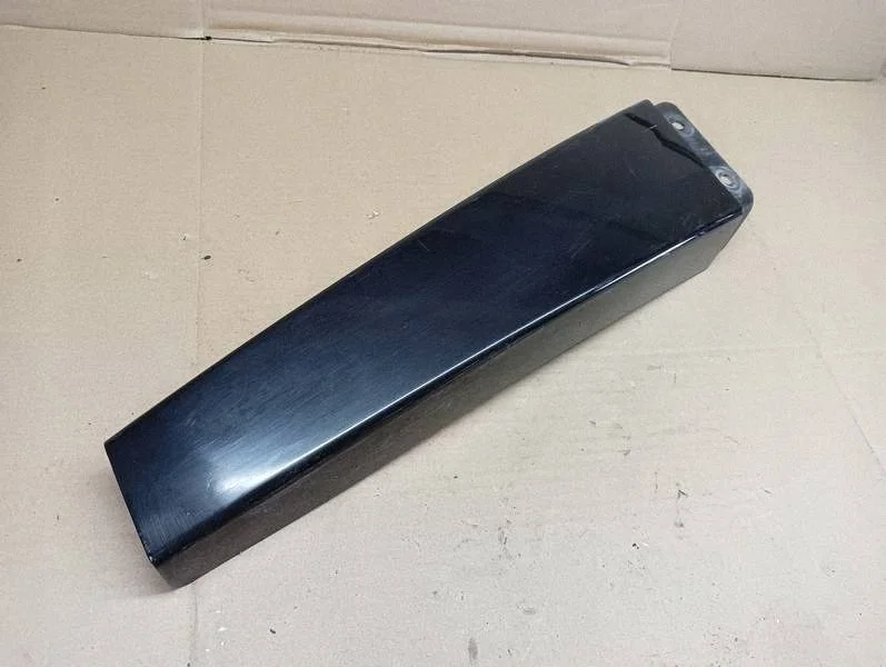 Moldura Pilar Derecho VW Polo 6R Usado