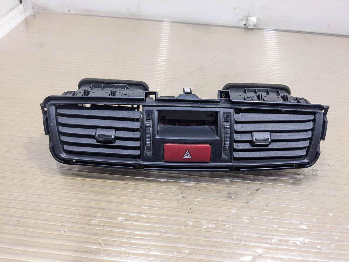 Mitsubishi Lancer 2005 Rejilla Ventilación 2R0081000