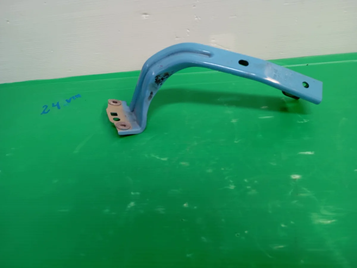Support aile avant gauche VW Up! 1S0821141