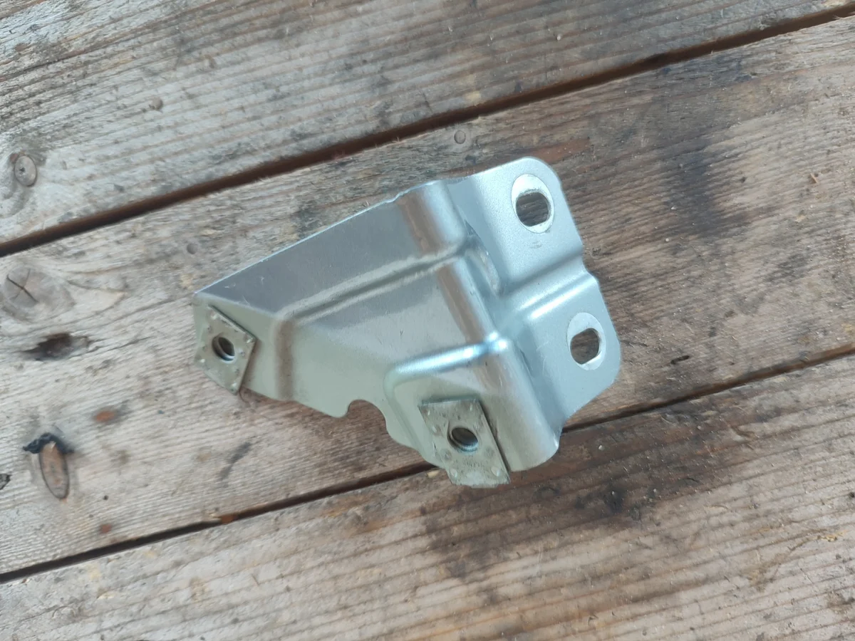 Opel OE 13269780 Support d'aile