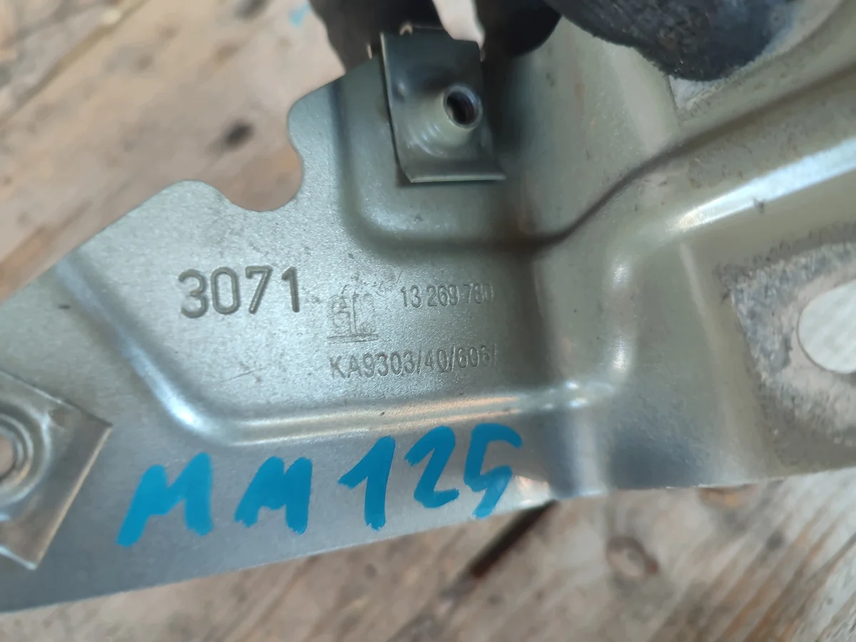 Opel 13269780 Spatbordbevestiging Gebruikt image 3