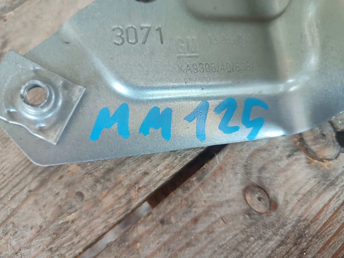 Opel 13269780 Spatbordbevestiging Gebruikt image 4