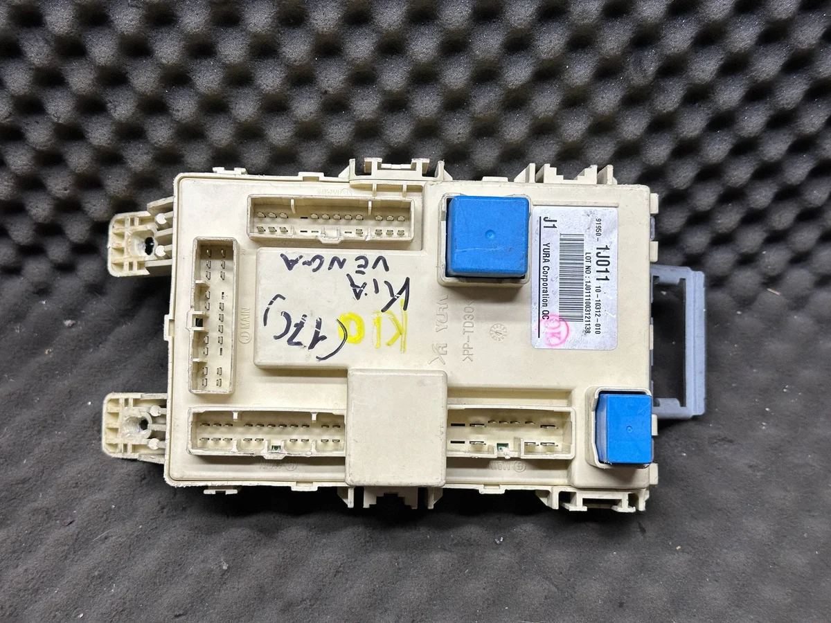 Boîte à fusibles Kia Venga 919501J011