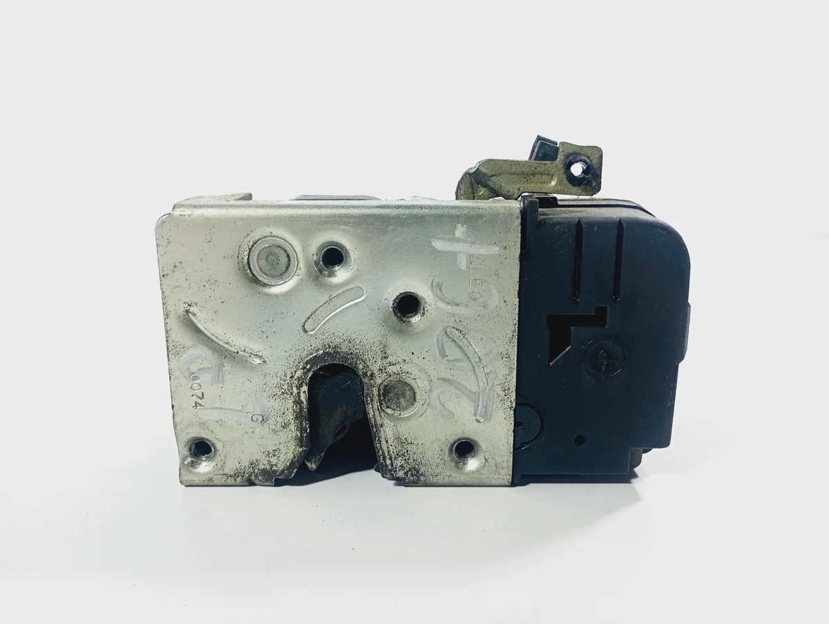 Fechadura Porta Peugeot 206 PLUS 09-12 Usada