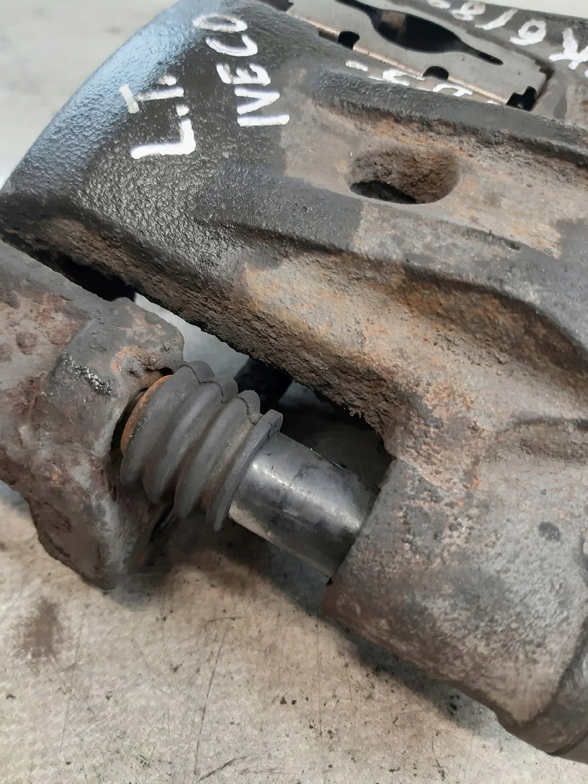 Brake Caliper Left Rear Twin ATE9601 image 6