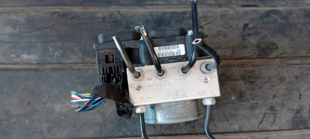 Bomba ABS Opel Corsa D 1.3CDTI Usada