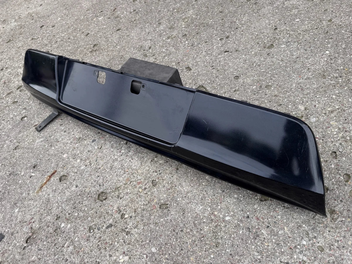 Toyota Auris II Spoiler Para-choques Traseiro Usado image 3
