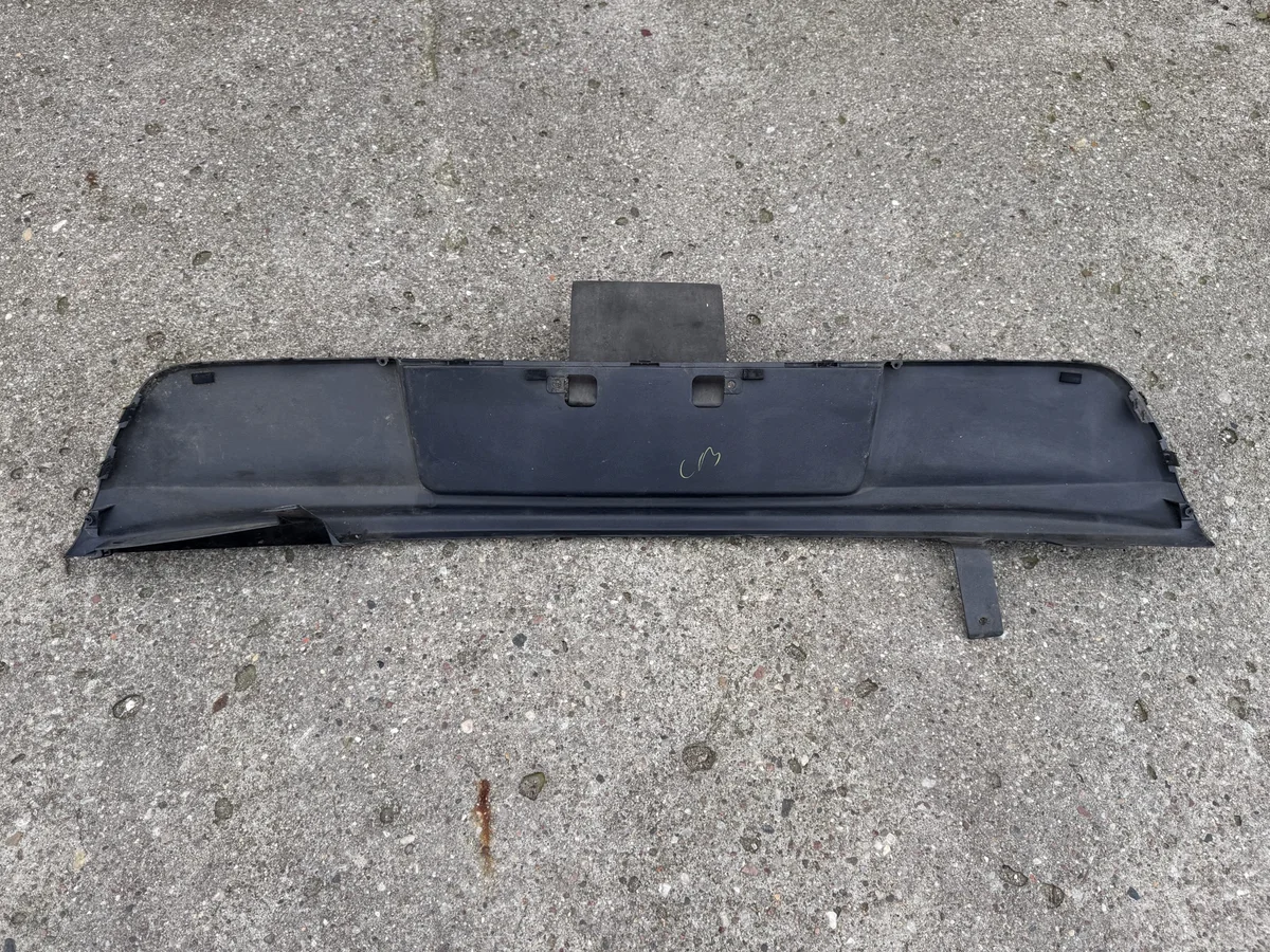 Toyota Auris II Spoiler Para-choques Traseiro Usado image 7