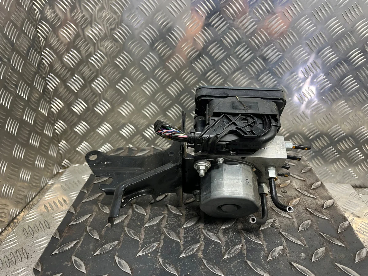 Pompe ABS Nissan Micra K14 476605FA0A image 3