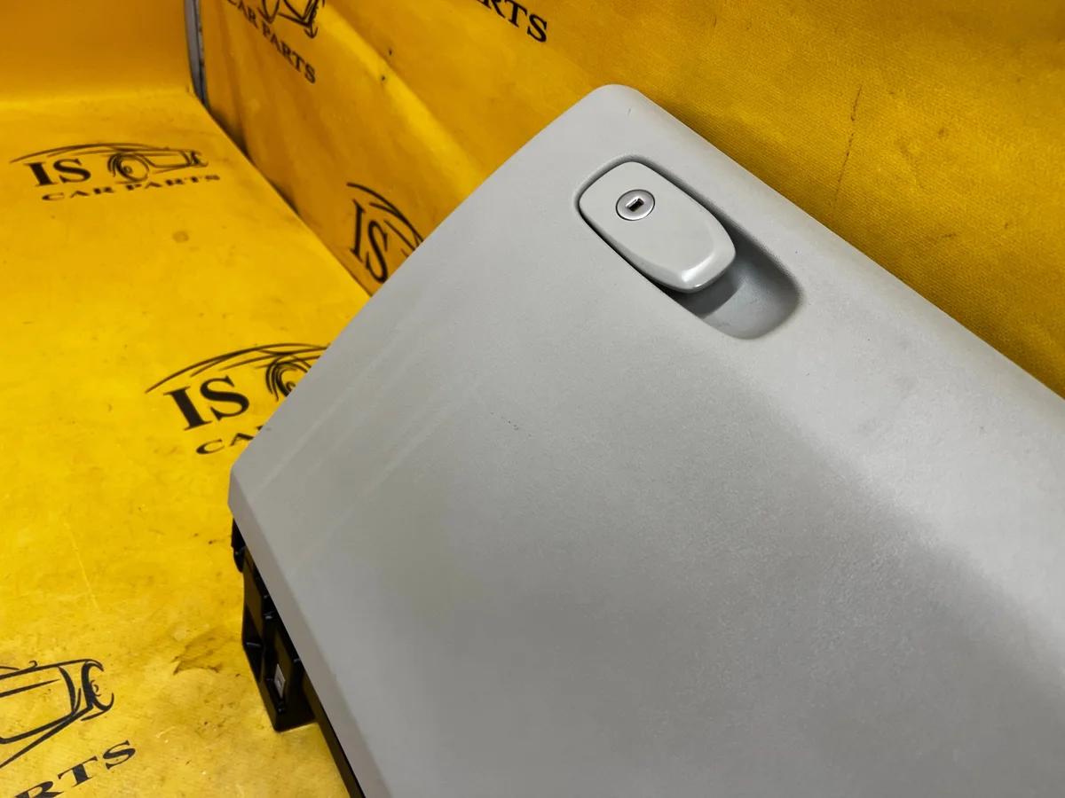 Volvo S90 V90 II Handschuhfach Rechts OE 31688713 image 3