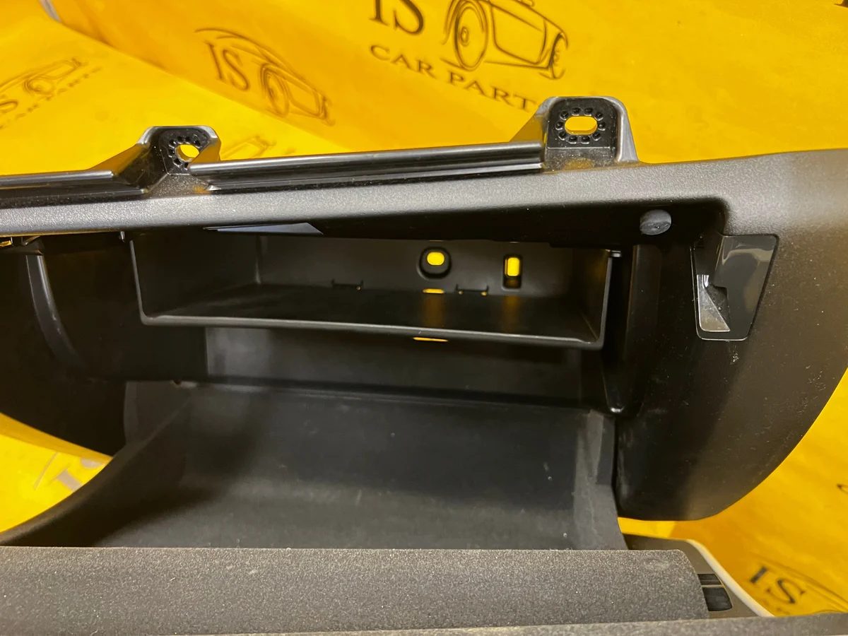 Volvo S90 V90 II Handschuhfach Rechts OE 31688713 image 6