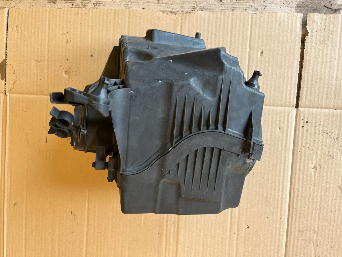 Boîtier de filtre à air débitmètre Volvo S40 V50 image 3