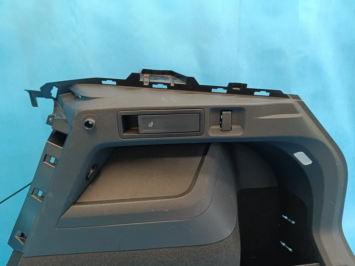 VW Tiguan 3 1,5 TSI 2024 Panel Maletero Derecho image 3