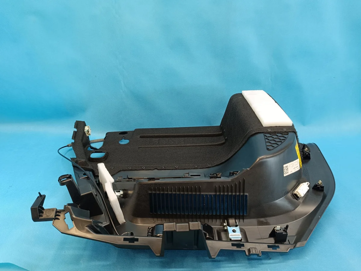 VW Tiguan 3 1,5 TSI 2024 Panel Maletero Derecho image 5