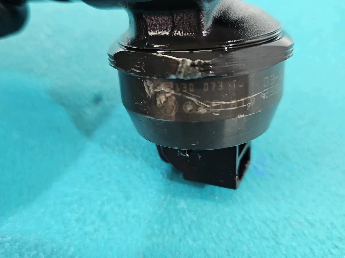 Inyector 1.9 TDI Usado 0414720036 image 3