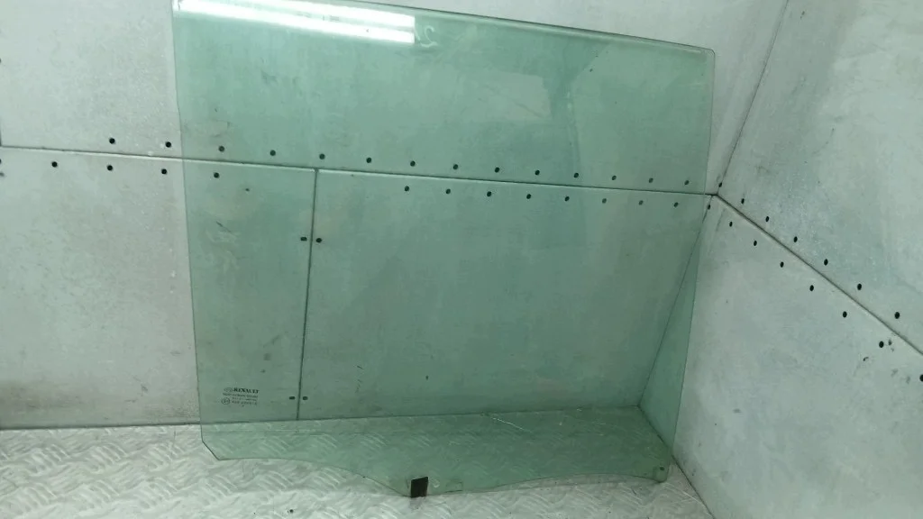 Vidro Porta Traseira Direita Renault Modus