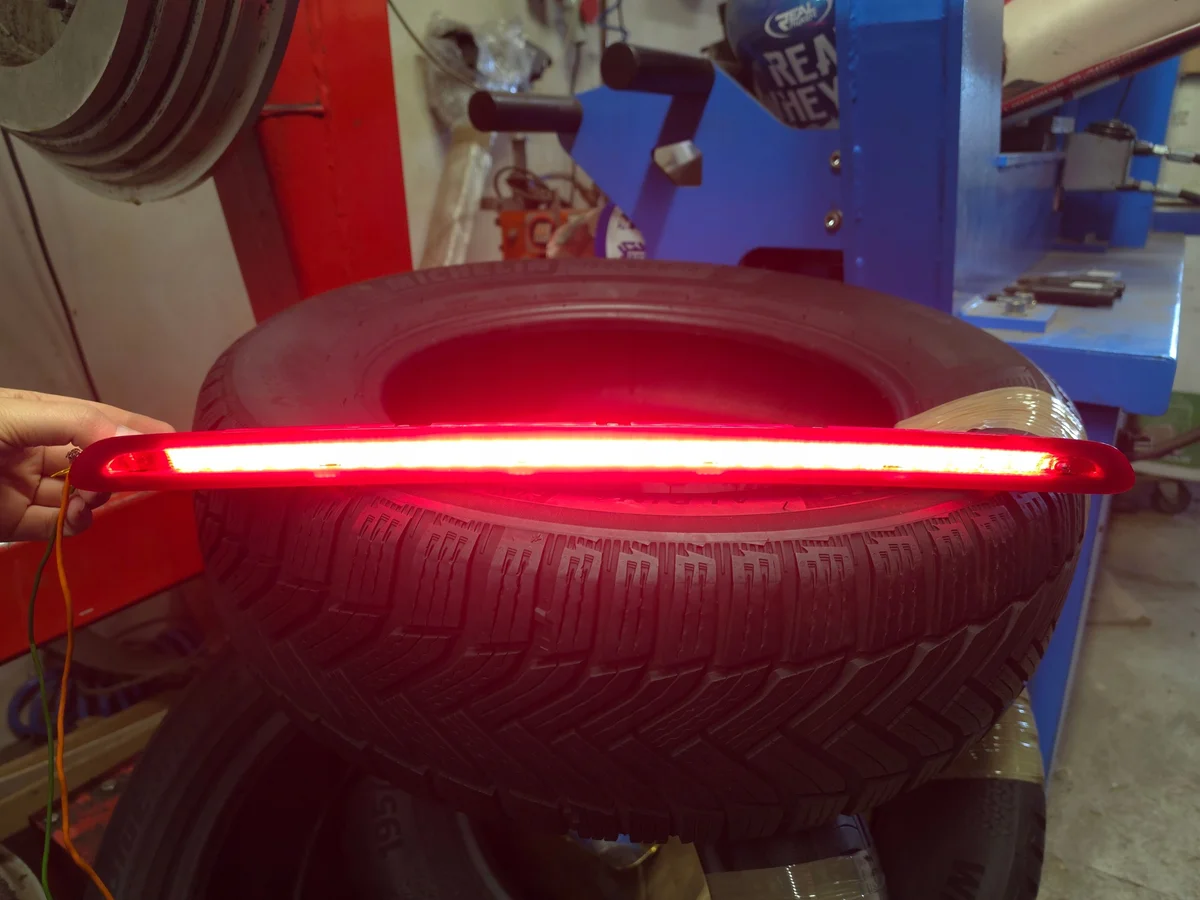 Extra bromsljus VW OE 3G9945087E image 3