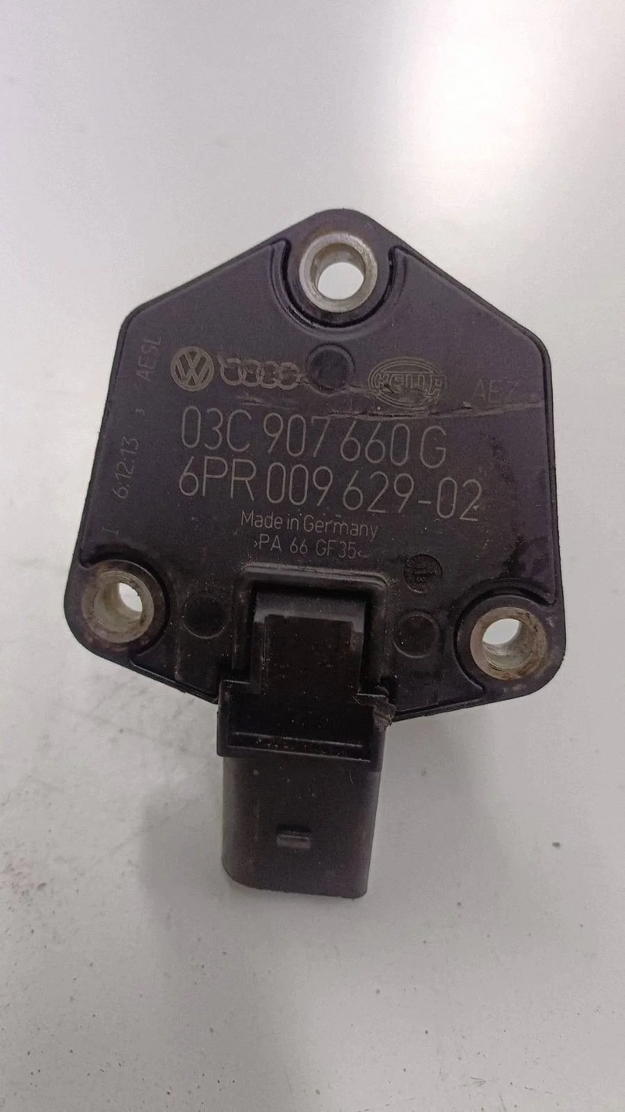 Sensor Nivel Aceite Audi A3 S3 8V 03C907660G image 3