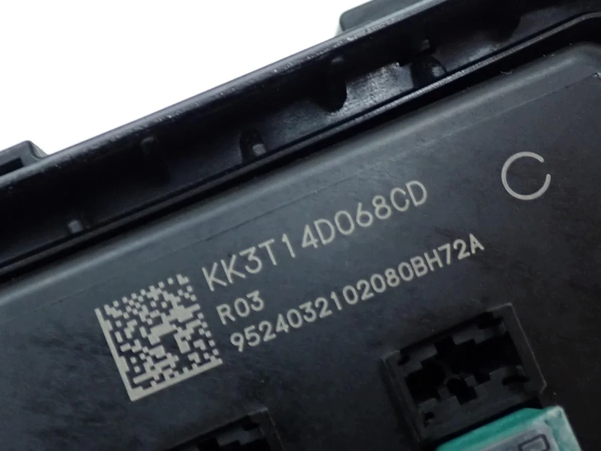 Caja Fusibles Ford Transit KK3T-14D068-CD Usada image 3