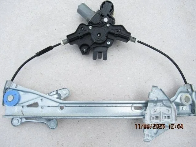 Manuelle Fensterheber vorne links Toyota Corolla E210 image 3