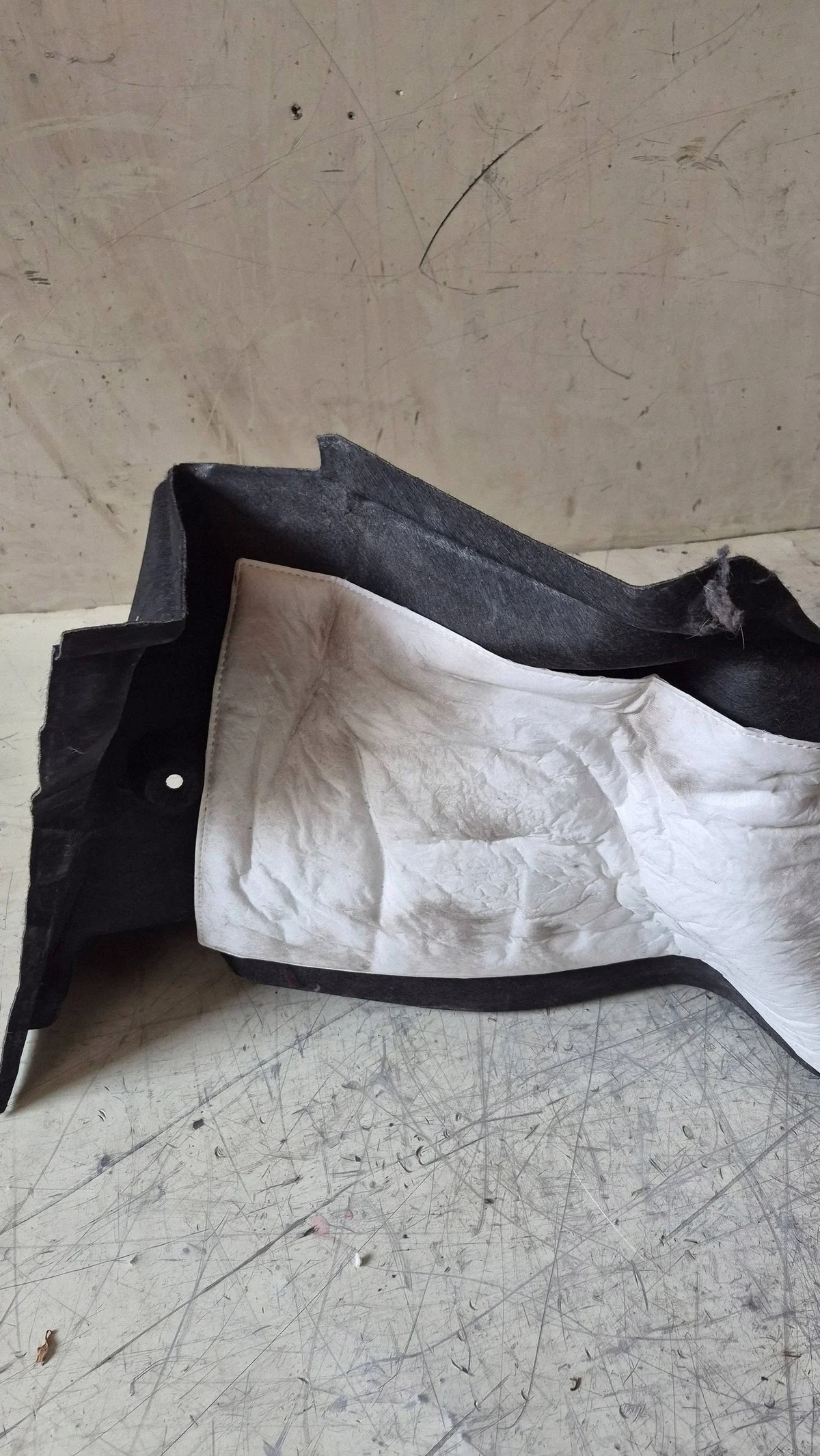 Cubierta bajo motor Toyota Corolla E21 6472002420 image 6