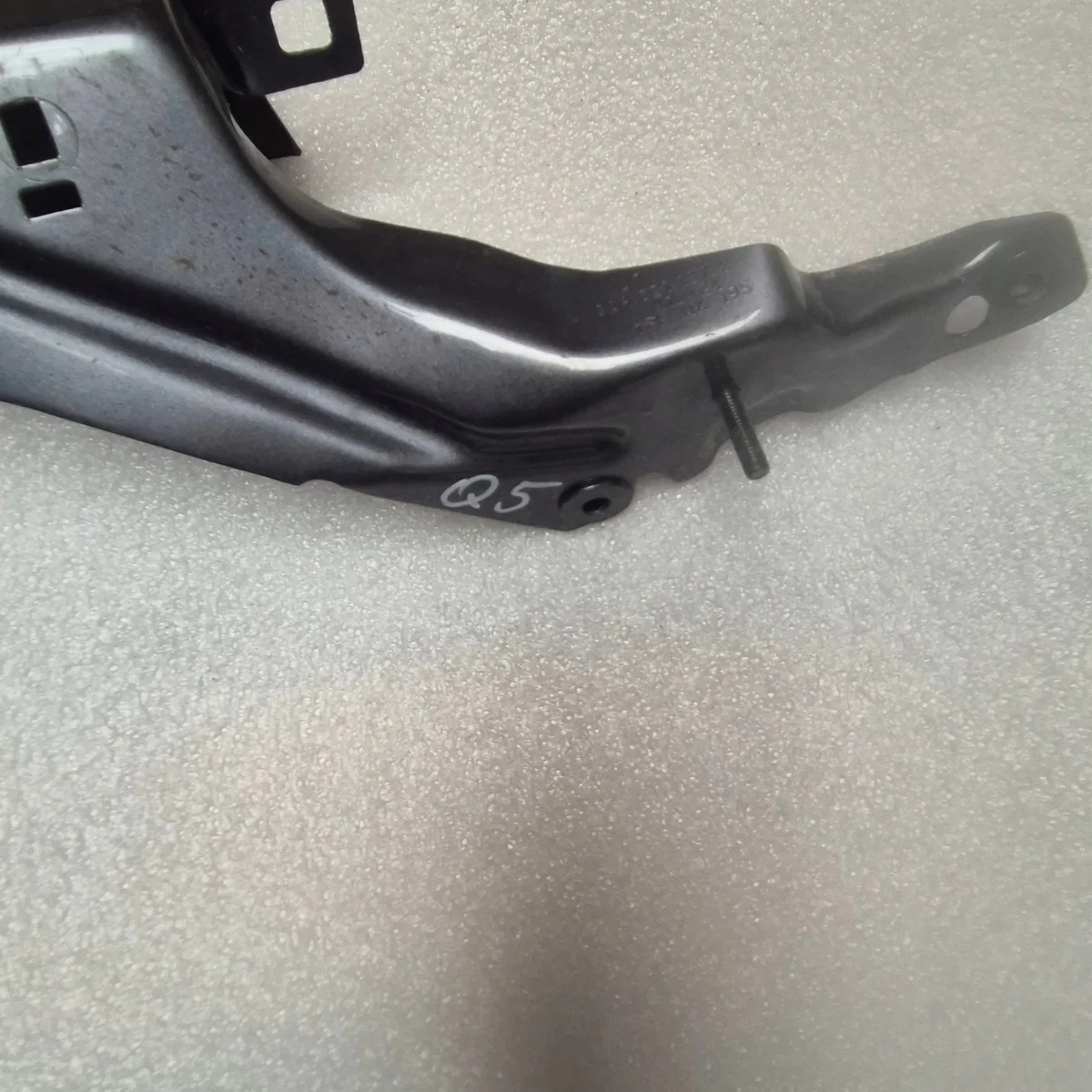 Audi Q5 80A Support aile avant gauche image 3