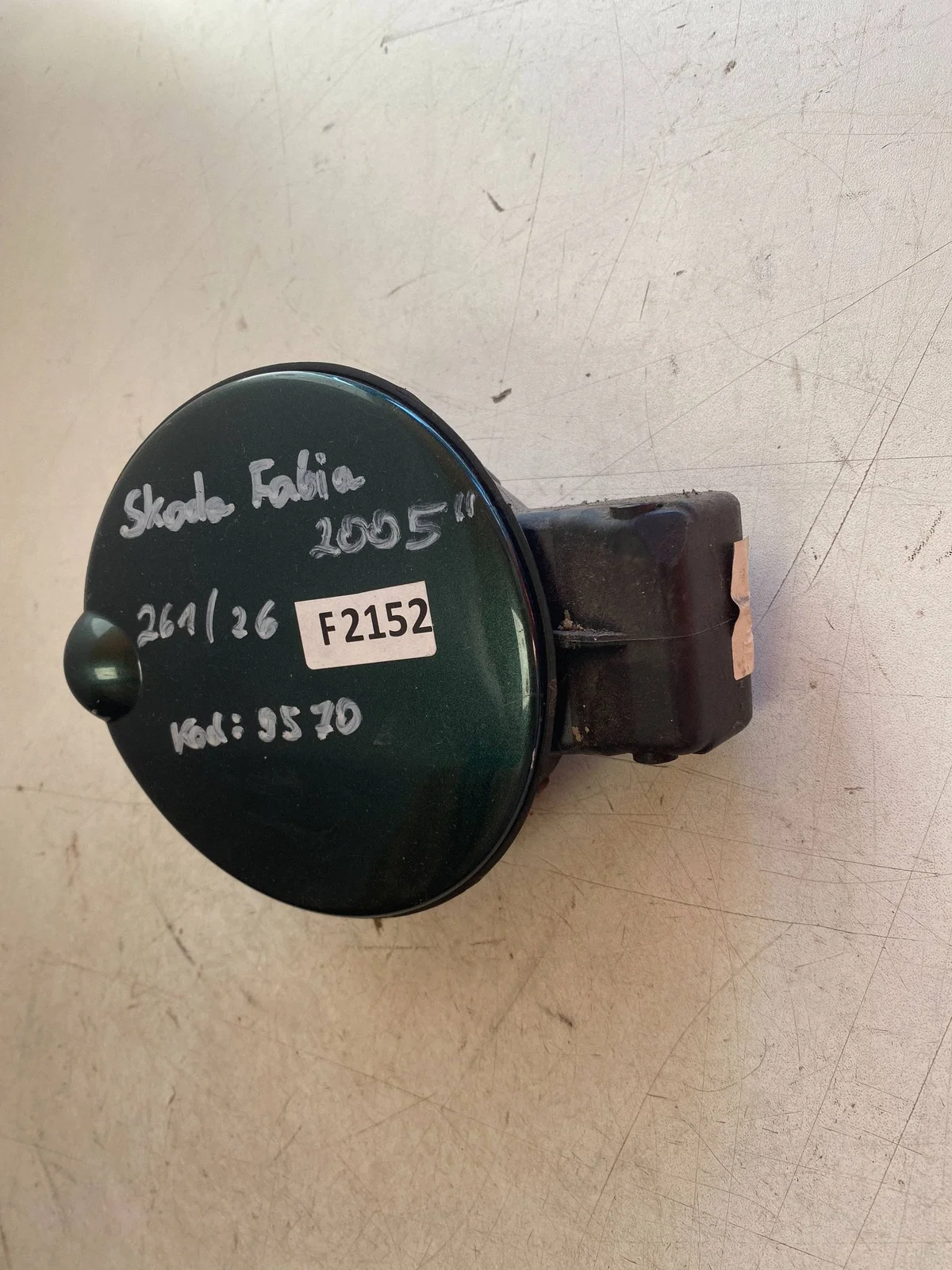 Skoda Fabia Mk1 (6Y) Tanklock image 4