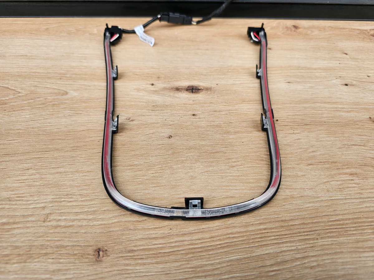 Éclairage tunnel central Opel Astra J OEM 1853054 image 4