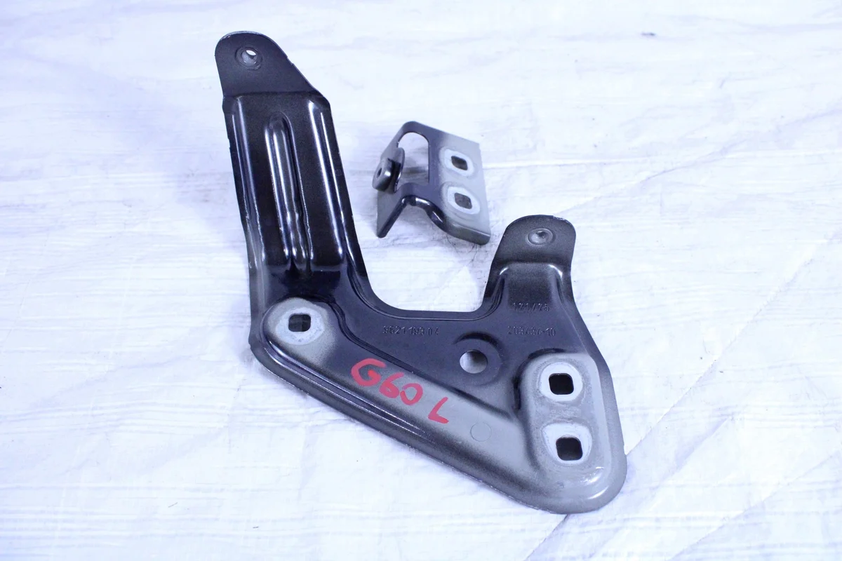 Support aile gauche BMW 5 G60 G61 9621193