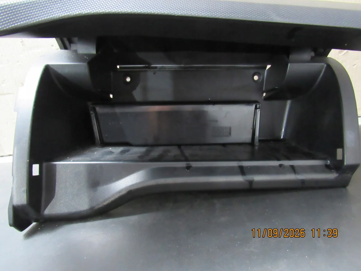 Dashboard Opbergvak Toyota Auris I 55437-02020 image 5