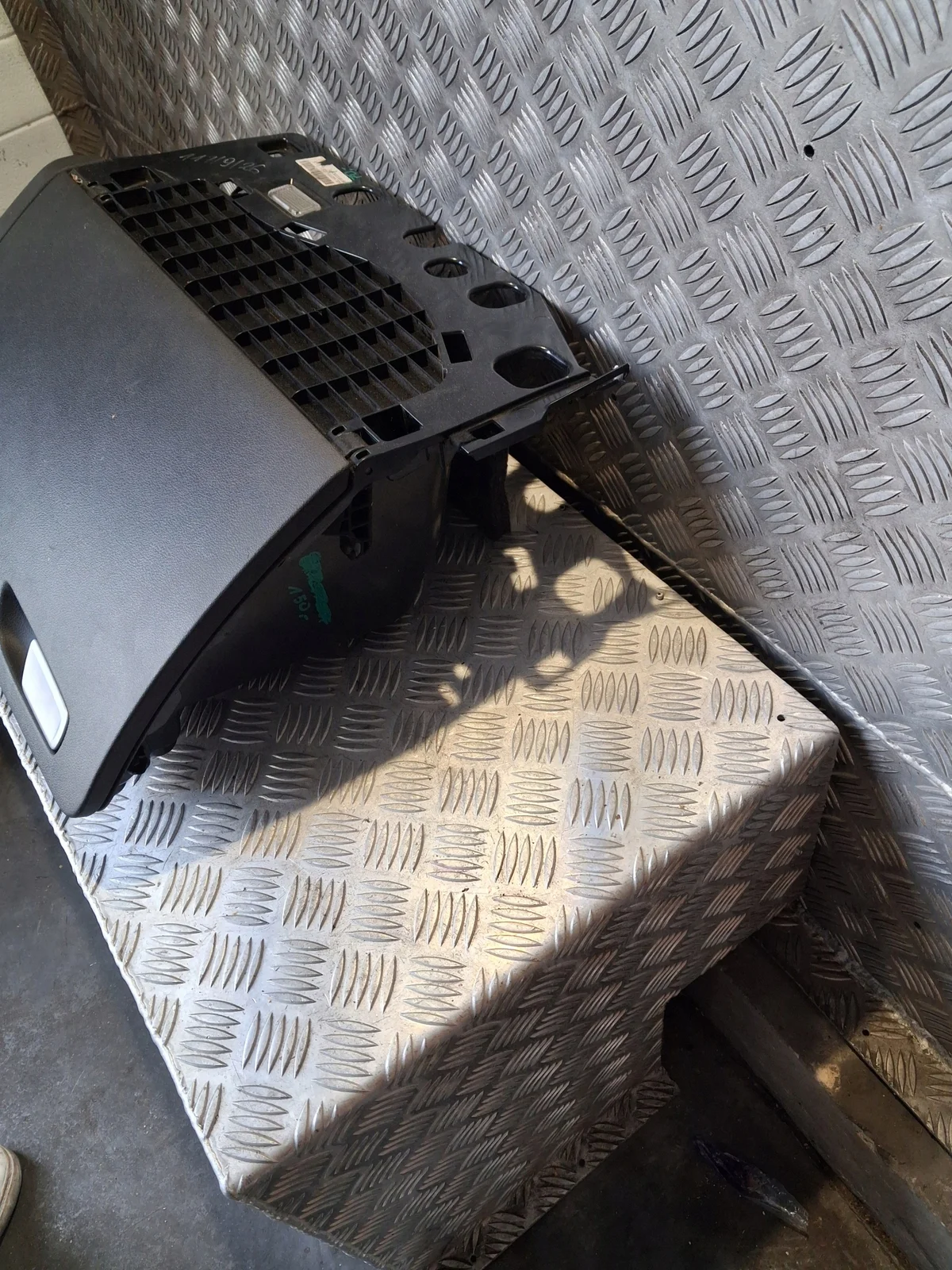 Compartimento consola Audi Q5 8R Negro OEM image 3