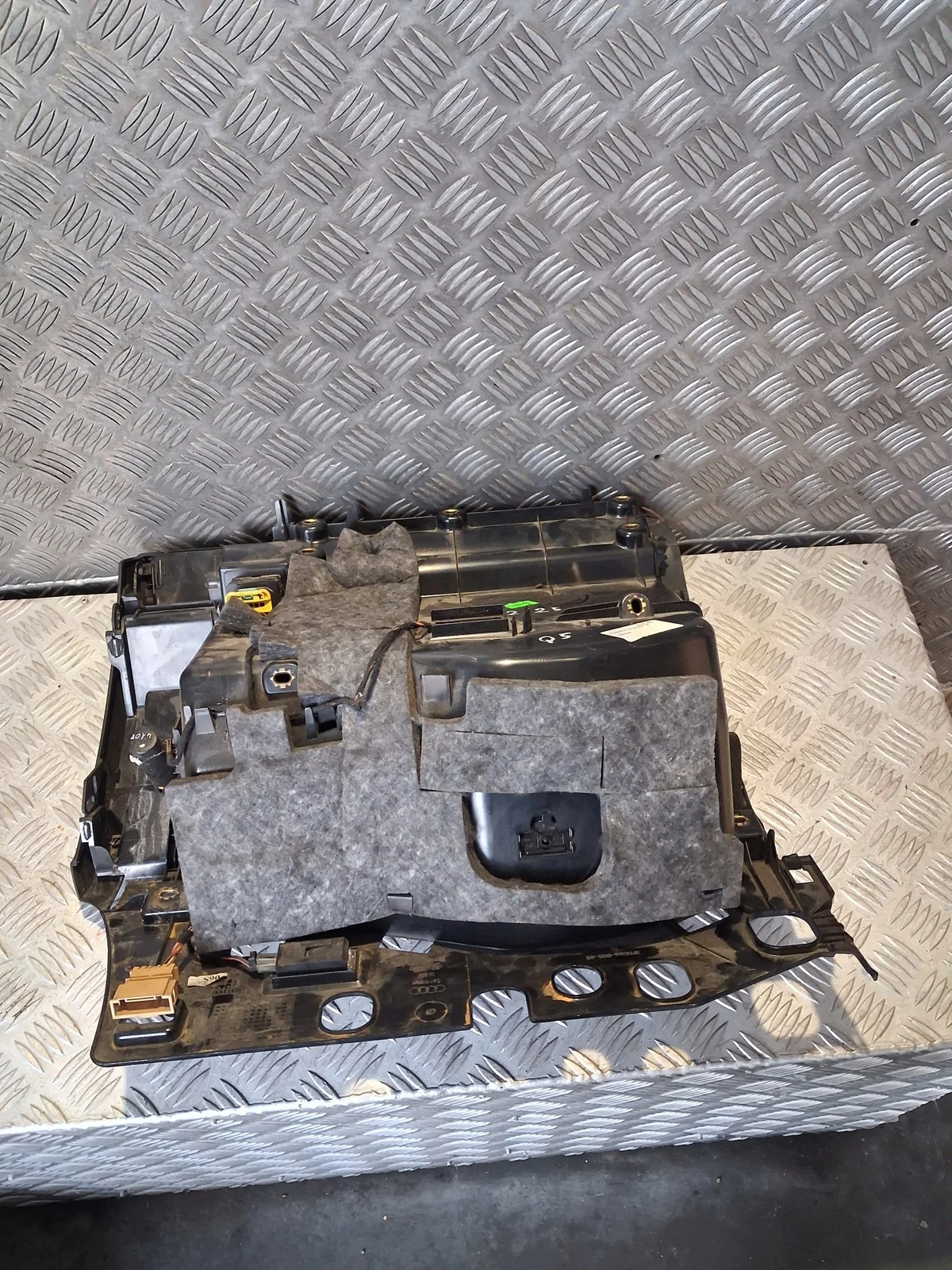 Compartimento consola Audi Q5 8R Negro OEM image 5