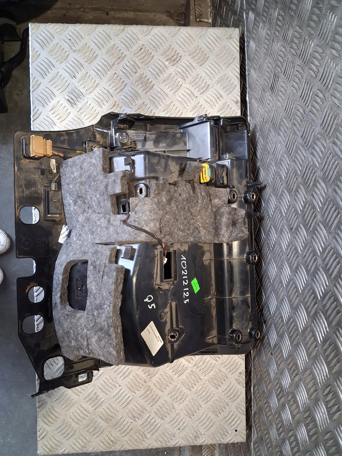 Compartimento consola Audi Q5 8R Negro OEM image 6