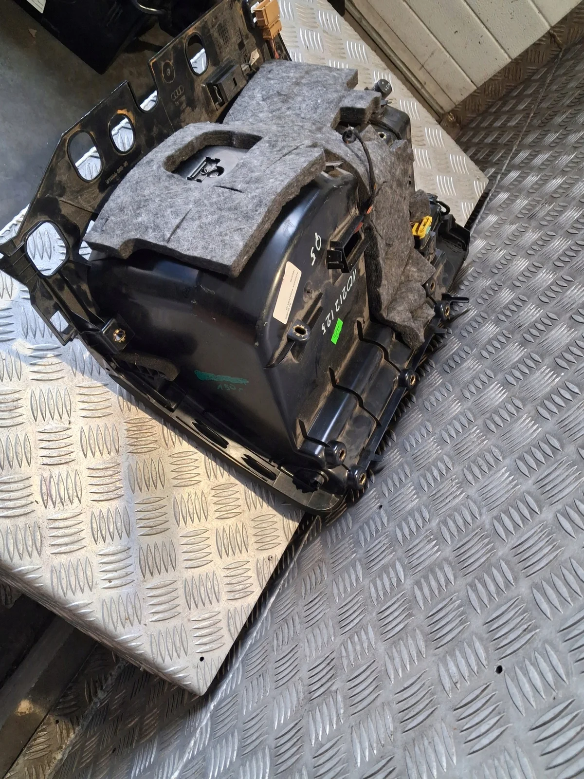 Compartimento consola Audi Q5 8R Negro OEM image 7