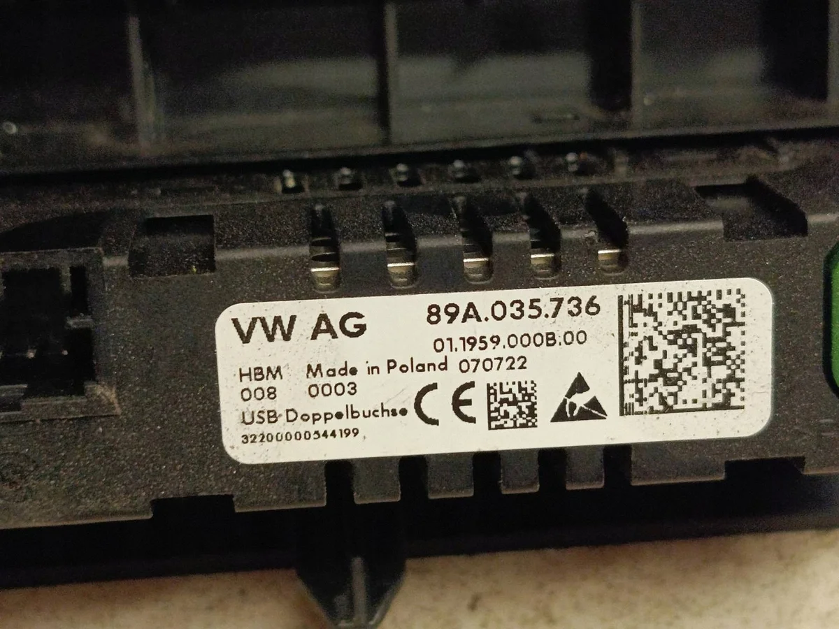 Audi Q4 Sportback e-tron USB Socket 89A035736 image 4