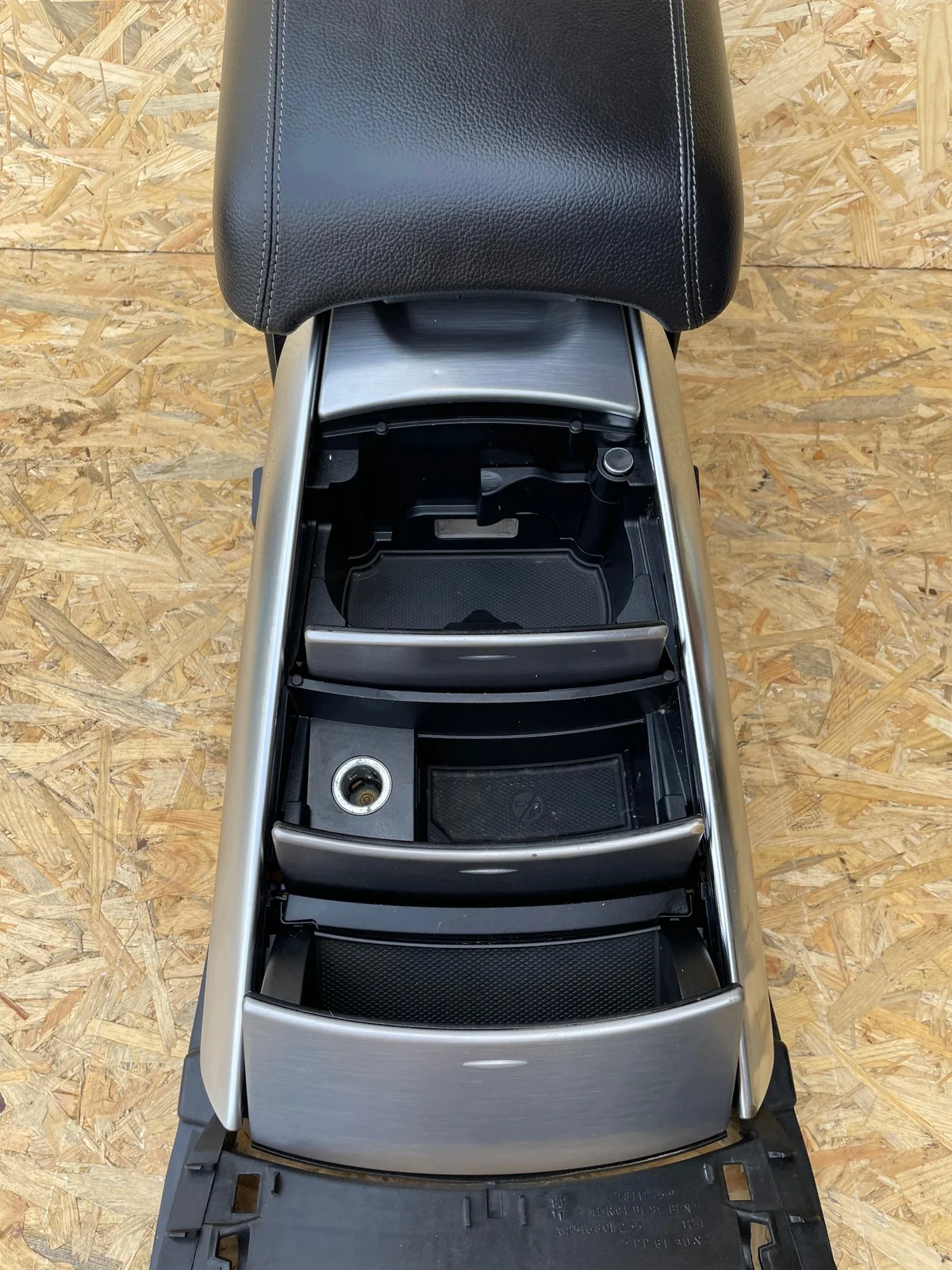 Mercedes Classe R W251 Console Centrale Accoudoir image 6