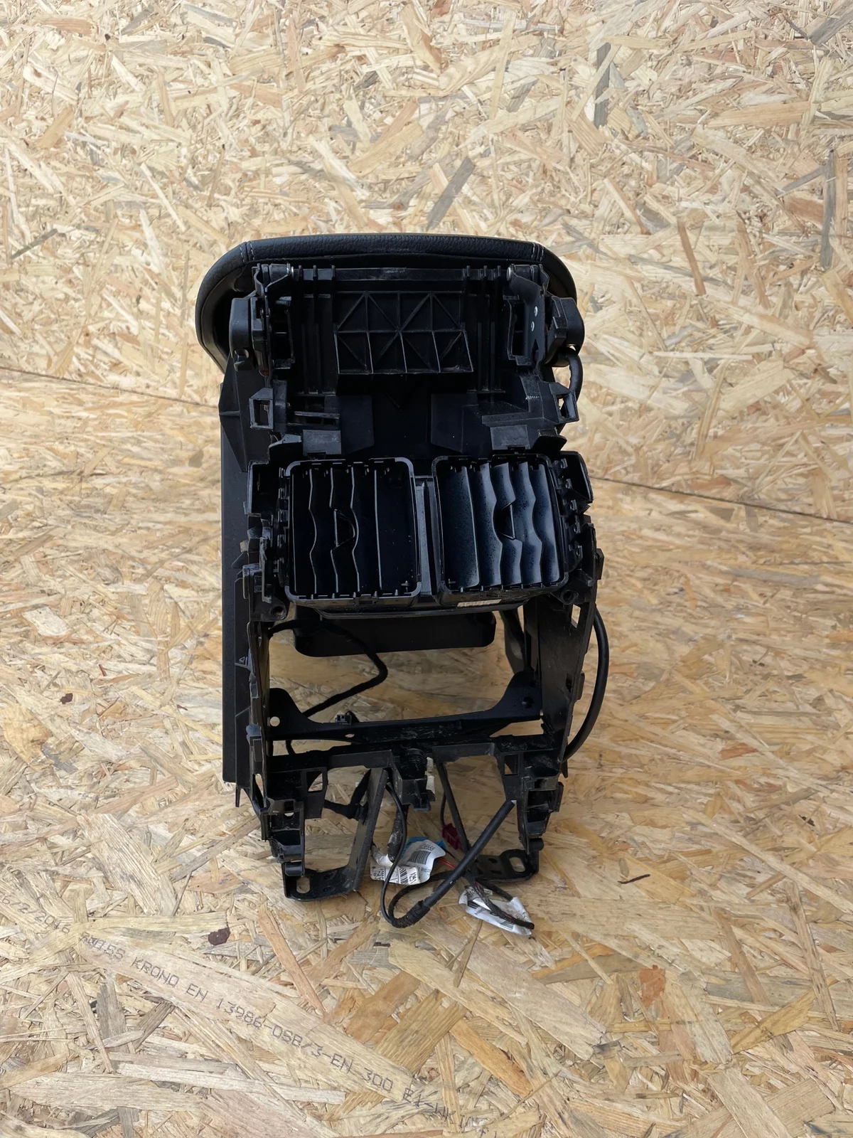 Mercedes Classe R W251 Console Centrale Accoudoir image 9
