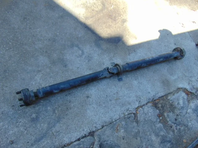 BMW 7 E38 4.4i Drivaxel Automat 1229324