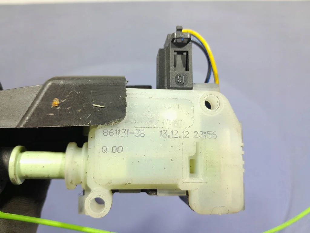Volvo V60 S60 II Klappe Tankdeckel Stellmotor image 3