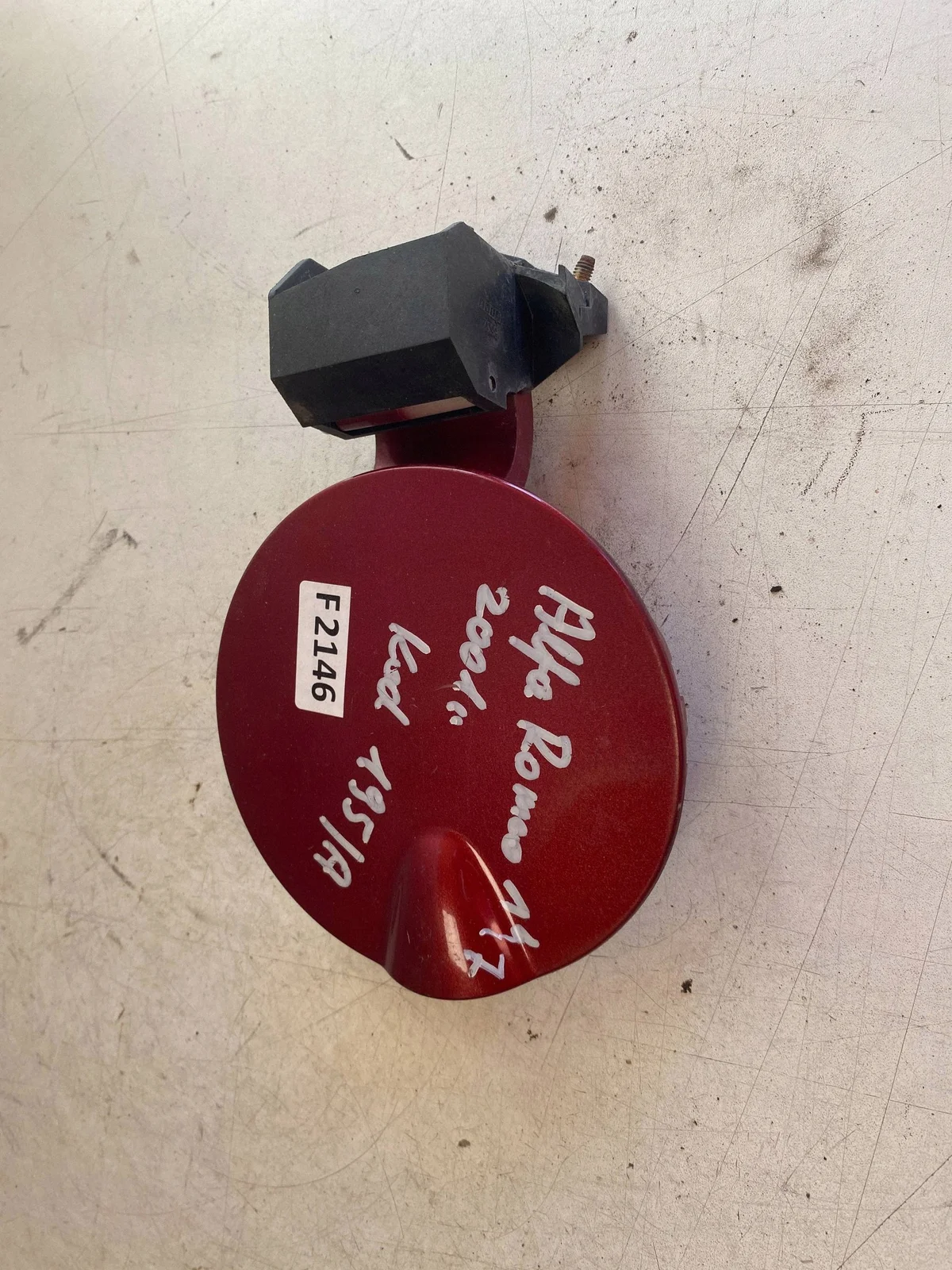 Tankklappe Alfa Romeo 147 3D 04-06 OEM 46737170 image 3