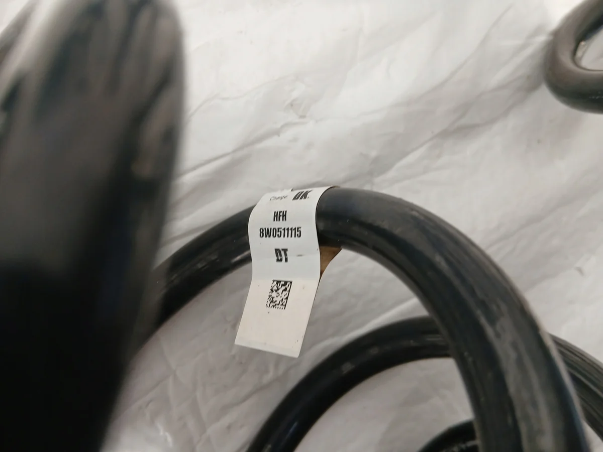 Audi A4 B9 LIFT Feder Links Rechts Halterung image 3