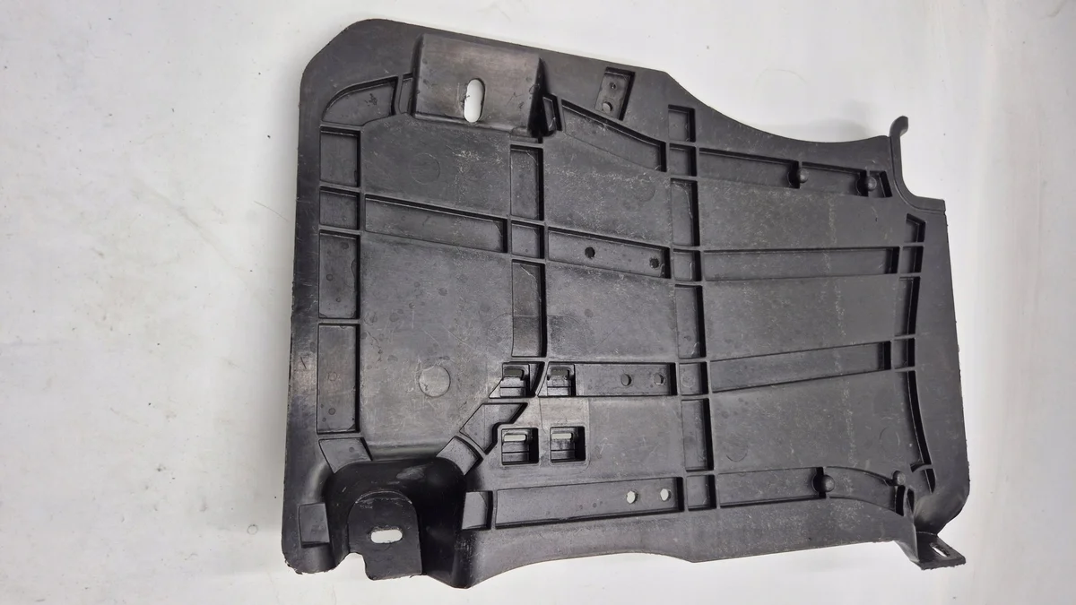 Protetor Chassi Tanque Combustível Mercedes W222