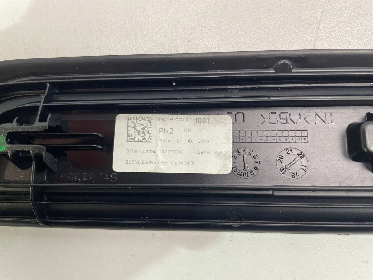 BMW 3 G20 G21 2019 Umbrales M OEM 8079724 image 3